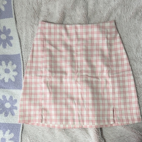 Brandy Melville Dresses & Skirts - Brandy Melville Pink Plaid Mini Skirt